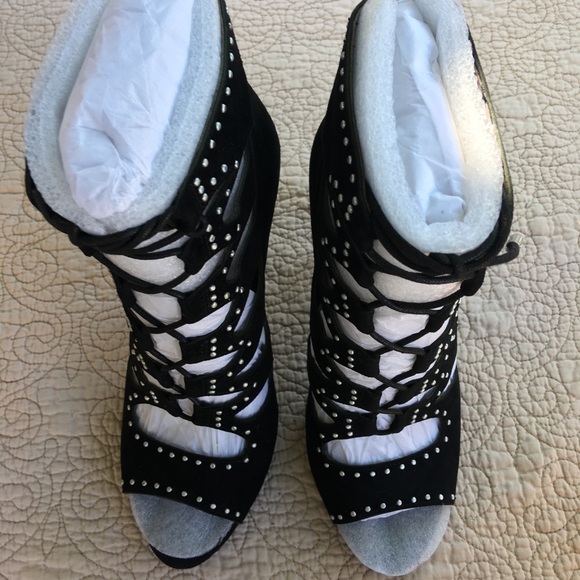 Brand New BCBG Cherries Caged Dress Booties - Picture 3 of 8